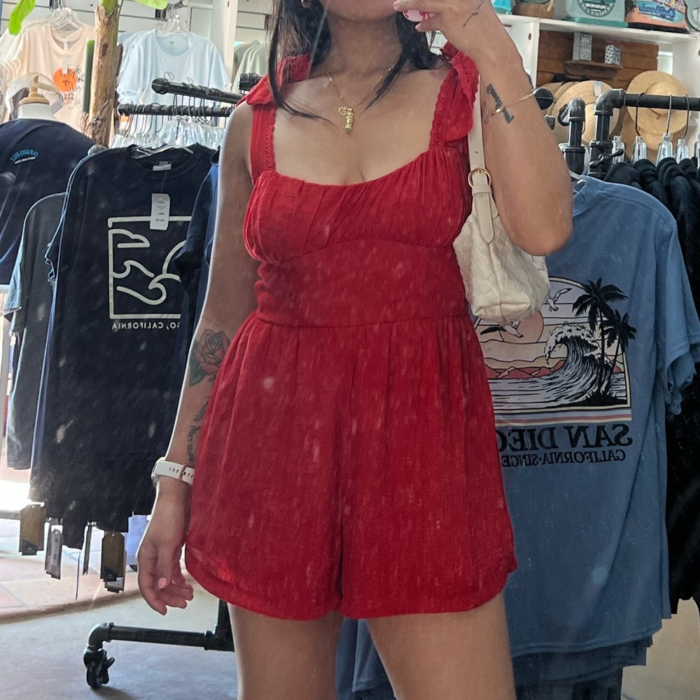 Red romper - Picture 4 of 4